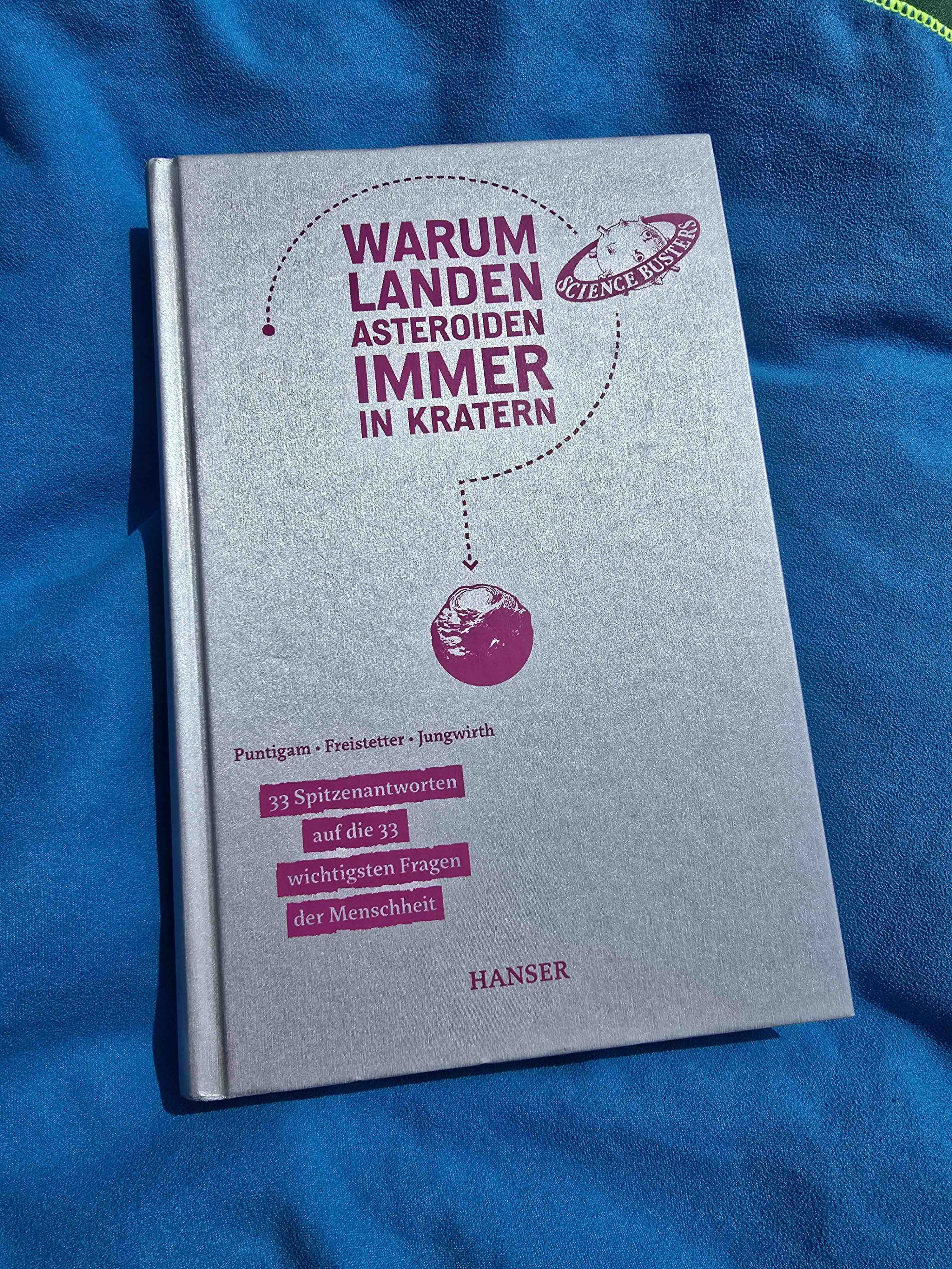 Beitragsbild zu „Warum landen Asteroiden immer in Kratern?“